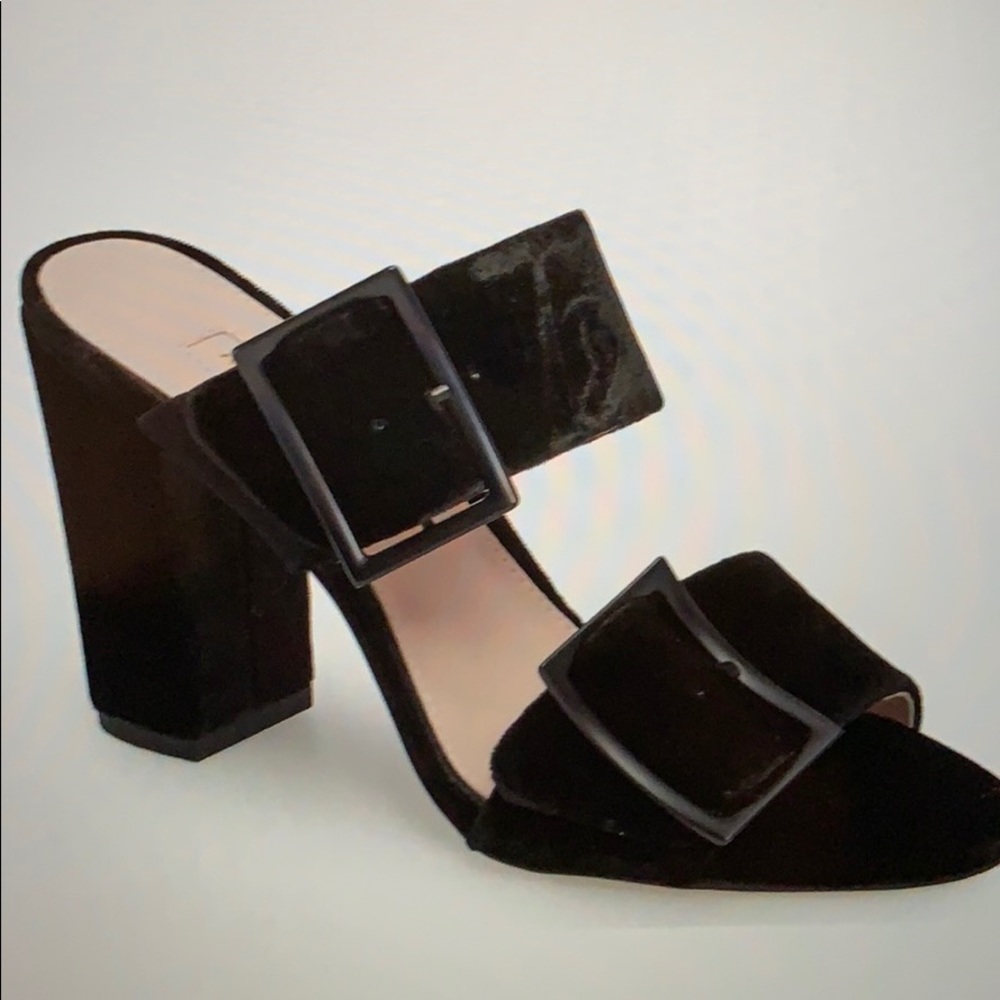Heeled velvet sandals